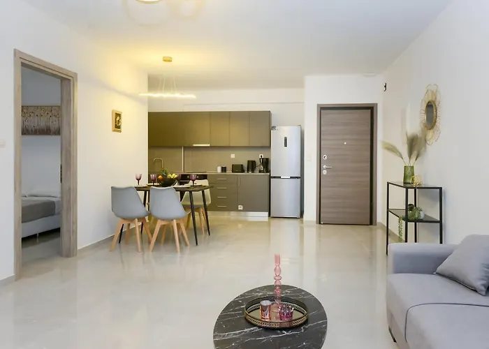Katerina & Stefanos Family Apartments