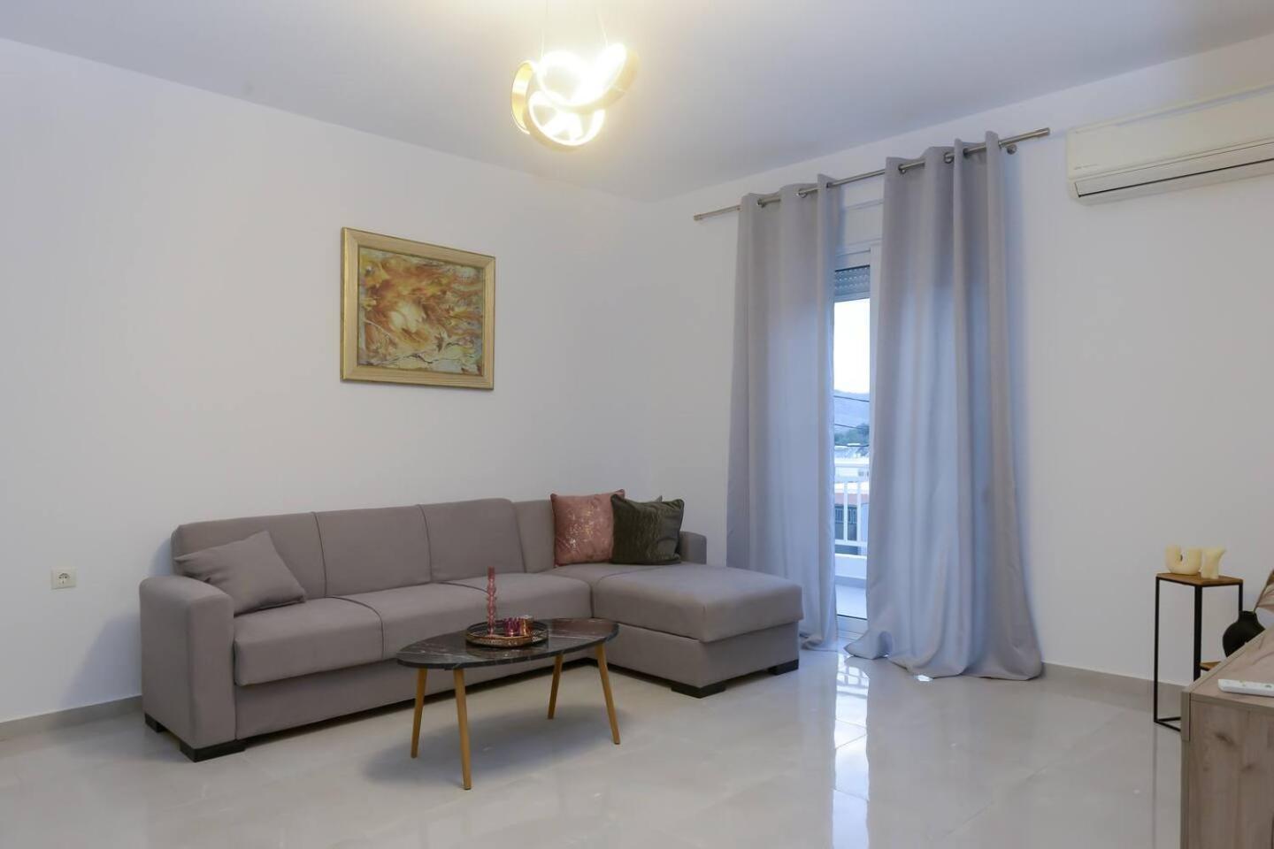 Katerina & Stefanos Family Apartment *